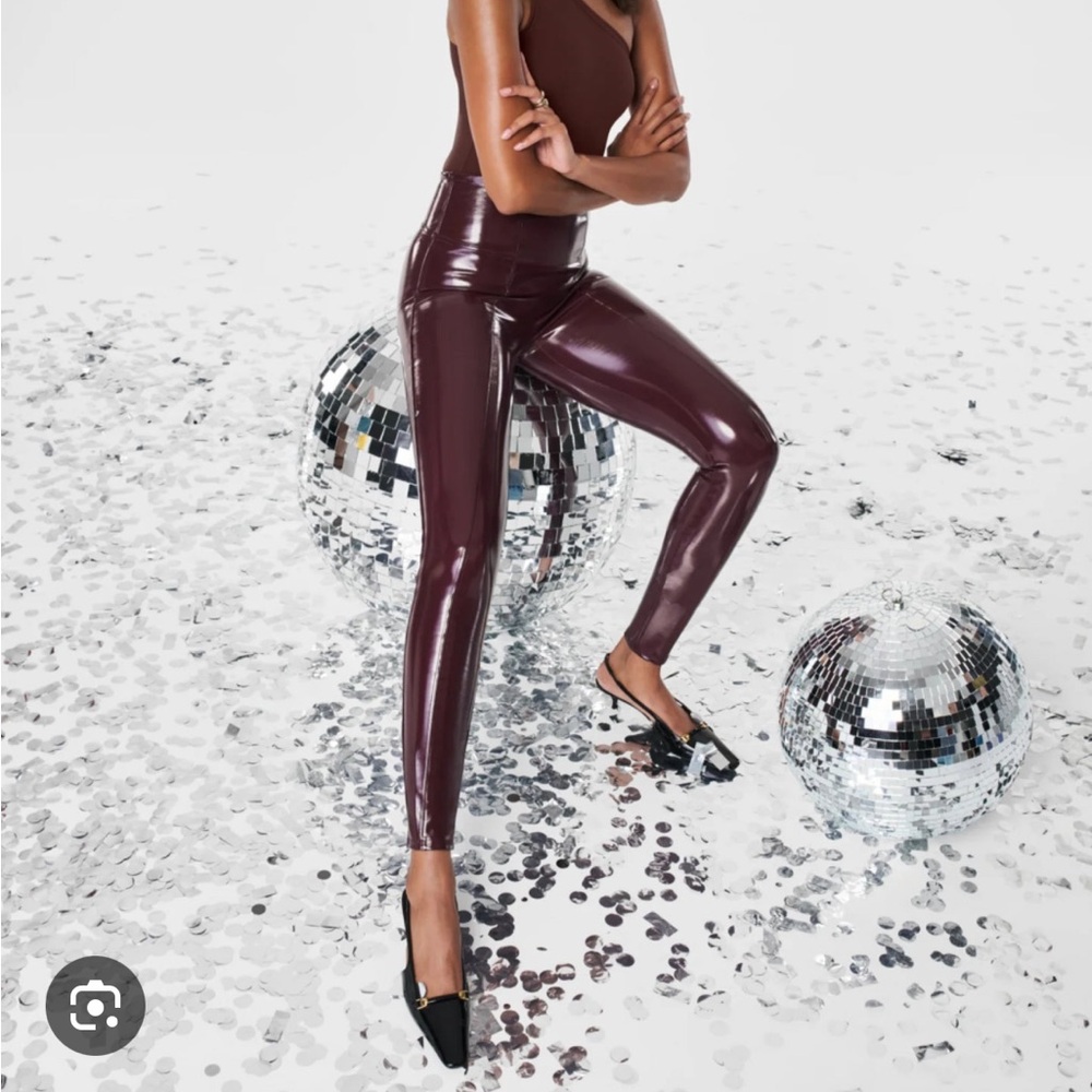 SPANX FAUX PATENT LEATHER LEGGINGS